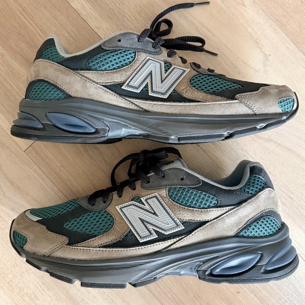 New Balance ABZORB 2010 Sneakers Men's Size 12 in Brown and Green